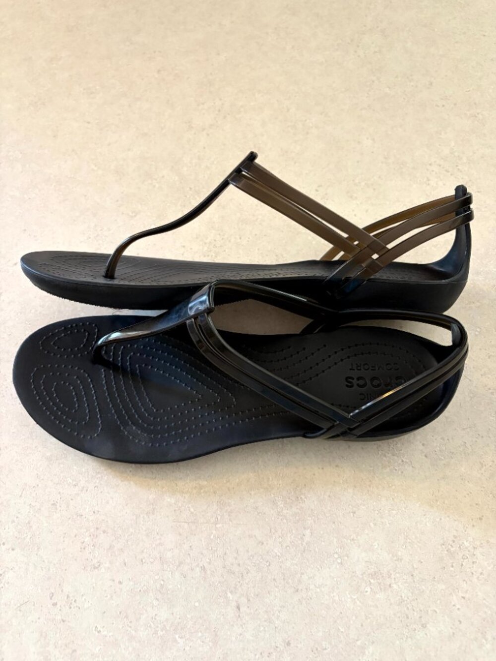 Crocs Isabella T-strap Sandal Women's Size 11 Black Ankle Strap - Picture 5 of 9
